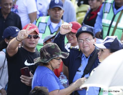 Caminando como raza nicaragüense que sabe de luchas y de honor celebrando las glorias y victorias de Rubén Darío