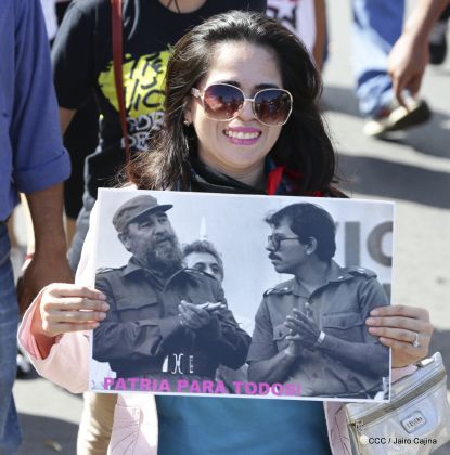 Caminando como raza nicaragüense que sabe de luchas y de honor celebrando las glorias y victorias de Rubén Darío