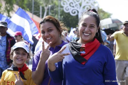 Caminando como raza nicaragüense que sabe de luchas y de honor celebrando las glorias y victorias de Rubén Darío