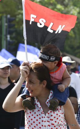 Caminando como raza nicaragüense que sabe de luchas y de honor celebrando las glorias y victorias de Rubén Darío
