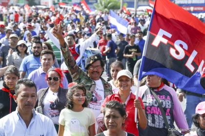 Caminando como raza nicaragüense que sabe de luchas y de honor celebrando las glorias y victorias de Rubén Darío