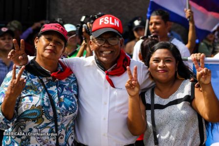 Caminando como raza nicaragüense que sabe de luchas y de honor celebrando las glorias y victorias de Rubén Darío