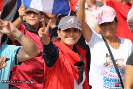 Caminando como raza nicaragüense que sabe de luchas y de honor celebrando las glorias y victorias de Rubén Darío