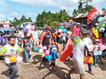 Caminando como raza nicaragüense que sabe de luchas y de honor celebrando las glorias y victorias de Rubén Darío