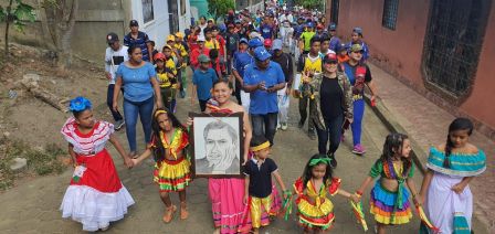 Caminando como raza nicaragüense que sabe de luchas y de honor celebrando las glorias y victorias de Rubén Darío