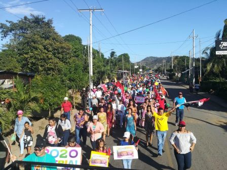 Caminando como raza nicaragüense que sabe de luchas y de honor celebrando las glorias y victorias de Rubén Darío