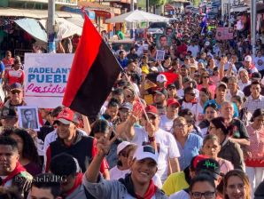 Caminando como raza nicaragüense que sabe de luchas y de honor celebrando las glorias y victorias de Rubén Darío