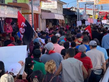 Caminando como raza nicaragüense que sabe de luchas y de honor celebrando las glorias y victorias de Rubén Darío