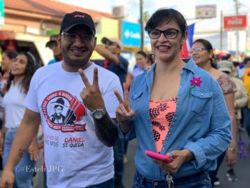 Caminando como raza nicaragüense que sabe de luchas y de honor celebrando las glorias y victorias de Rubén Darío