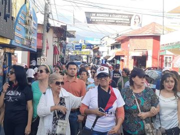 Caminando como raza nicaragüense que sabe de luchas y de honor celebrando las glorias y victorias de Rubén Darío