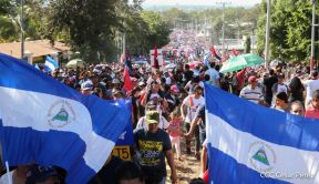 Caminata: Con Darío y Sandino somos Grandes! Más Grandes!