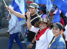 Caminata: Con Darío y Sandino somos Grandes! Más Grandes!