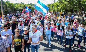 Caminata: Con Darío y Sandino somos Grandes! Más Grandes!