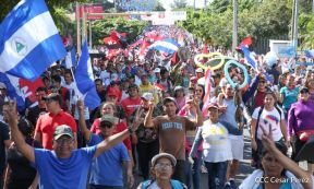 Caminata: Con Darío y Sandino somos Grandes! Más Grandes!