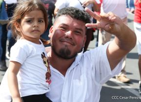 Caminata: Con Darío y Sandino somos Grandes! Más Grandes!