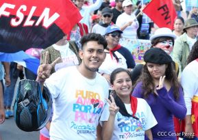 Caminata: Con Darío y Sandino somos Grandes! Más Grandes!