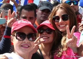 Caminata: Con Darío y Sandino somos Grandes! Más Grandes!