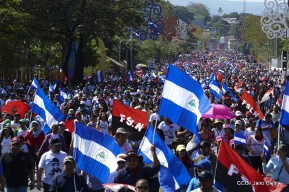 Caminata ¡Mujeres por la Vida! ¡Aquí Nos Ilumina un Sol que No Declina!