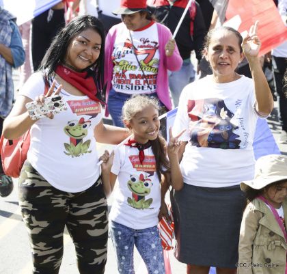 Caminata ¡Mujeres por la Vida! ¡Aquí Nos Ilumina un Sol que No Declina!
