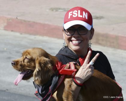 Caminata ¡Mujeres por la Vida! ¡Aquí Nos Ilumina un Sol que No Declina!