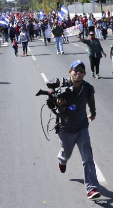 Caminata ¡Mujeres por la Vida! ¡Aquí Nos Ilumina un Sol que No Declina!