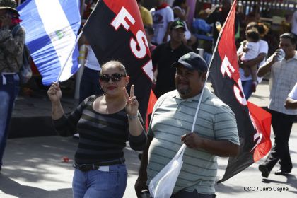 Caminata ¡Mujeres por la Vida! ¡Aquí Nos Ilumina un Sol que No Declina!