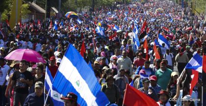Caminata ¡Mujeres por la Vida! ¡Aquí Nos Ilumina un Sol que No Declina!