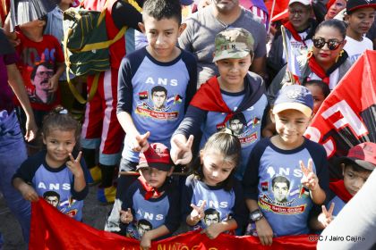 Caminata ¡Mujeres por la Vida! ¡Aquí Nos Ilumina un Sol que No Declina!