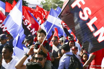 Caminata ¡Mujeres por la Vida! ¡Aquí Nos Ilumina un Sol que No Declina!