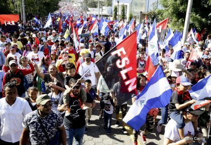 Caminata ¡Mujeres por la Vida! ¡Aquí Nos Ilumina un Sol que No Declina!