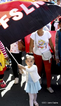Caminata ¡Mujeres por la Vida! ¡Aquí Nos Ilumina un Sol que No Declina!