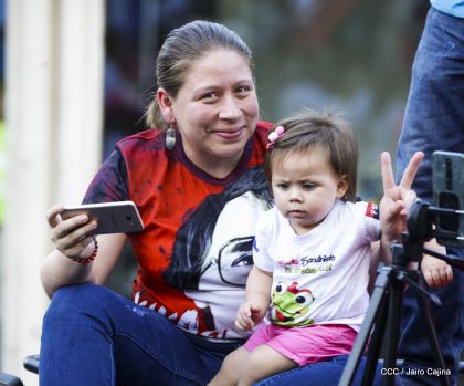 Caminata ¡Mujeres por la Vida! ¡Aquí Nos Ilumina un Sol que No Declina!