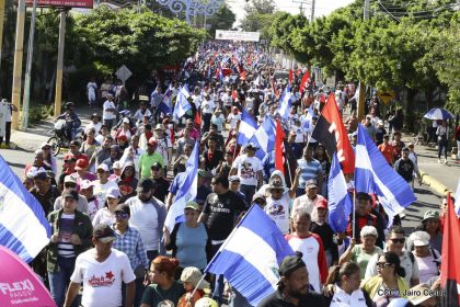 Caminata ¡Mujeres por la Vida! ¡Aquí Nos Ilumina un Sol que No Declina!
