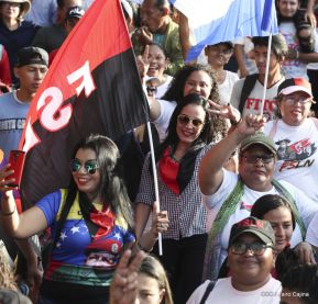 “Nicaragua Te Soñamos Grande”… “Mujeres por la Vida!”