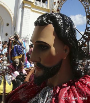 Católicos se desbordan en cierre de fiestas de San Sebastián