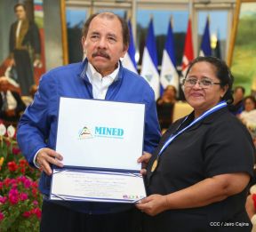Presidente Daniel Ortega entregó la Orden de la Independencia Cultural Rubén Darío y medallas de Excelencia al mérito
