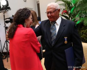 Presidente Daniel Ortega entregó la Orden de la Independencia Cultural Rubén Darío y medallas de Excelencia al mérito