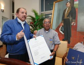 Presidente Daniel Ortega entregó la Orden de la Independencia Cultural Rubén Darío y medallas de Excelencia al mérito