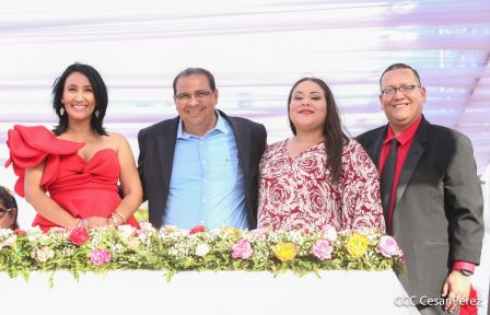 400 parejas se juran amor y respeto en Bodas Ya