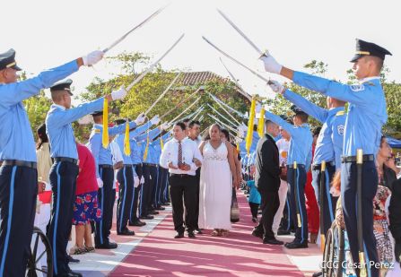 400 parejas se juran amor y respeto en Bodas Ya