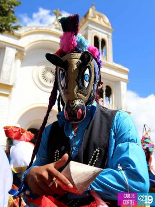 Católicos se desbordan en cierre de fiestas de San Sebastián