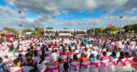 400 parejas se juran amor y respeto en Bodas Ya