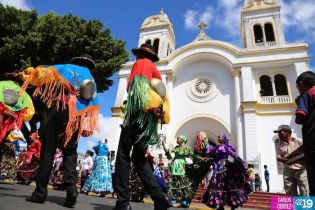 Católicos se desbordan en cierre de fiestas de San Sebastián