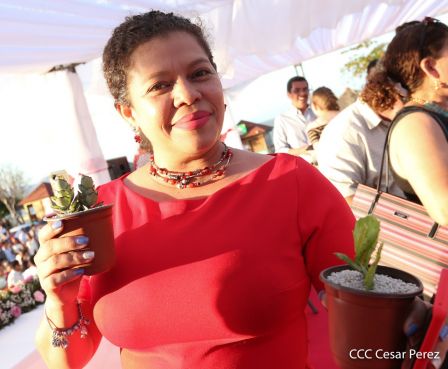 400 parejas se juran amor y respeto en Bodas Ya