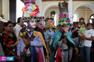 Católicos se desbordan en cierre de fiestas de San Sebastián