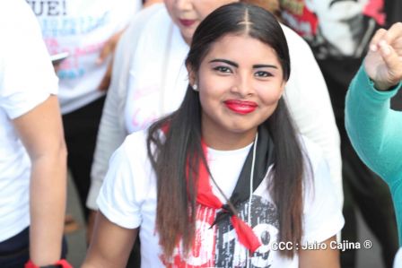 Caminata Con Amor que todo puede, con Amor que todo vence en Nuestra Nicaragua Libre ! Mujeres por la Vida !