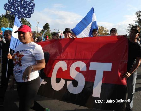 Caminata Con Amor que todo puede, con Amor que todo vence en Nuestra Nicaragua Libre ! Mujeres por la Vida !