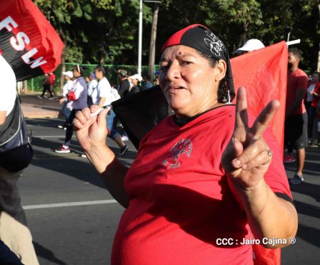 Caminata Con Amor que todo puede, con Amor que todo vence en Nuestra Nicaragua Libre ! Mujeres por la Vida !