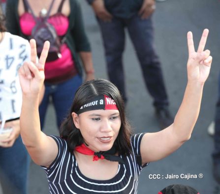 Caminata Con Amor que todo puede, con Amor que todo vence en Nuestra Nicaragua Libre ! Mujeres por la Vida !
