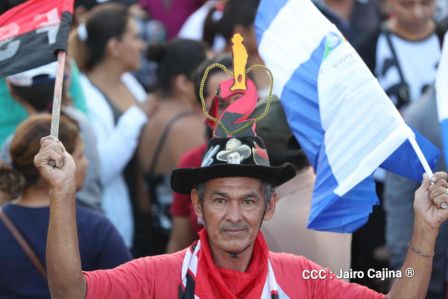 Caminata Con Amor que todo puede, con Amor que todo vence en Nuestra Nicaragua Libre ! Mujeres por la Vida !